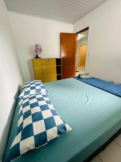 Apto Espacoso Mobiliado 2 Zn Cod 09 Apartamento *
